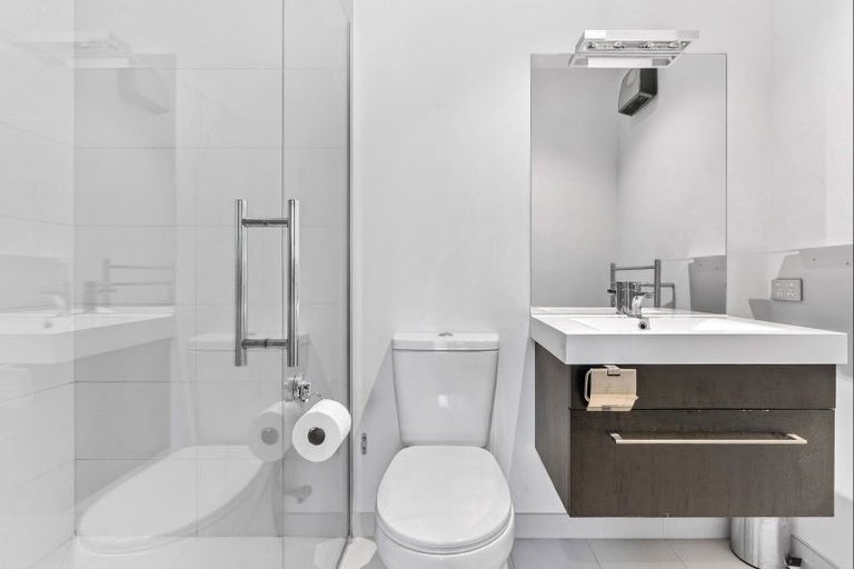 Photo of property in 32 Quinnat Street, Albert Town, Wanaka, 9305