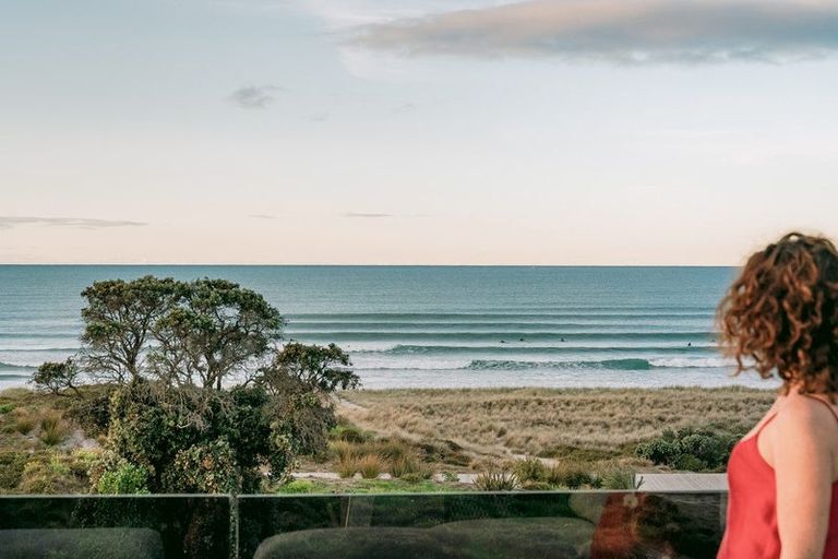 Photo of property in 124 Marine Parade, Mount Maunganui, 3116