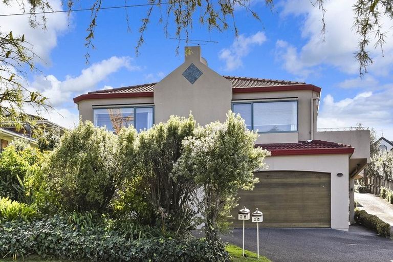 Photo of property in 35 Trotting Terrace, Fairview Heights, Auckland, 0632