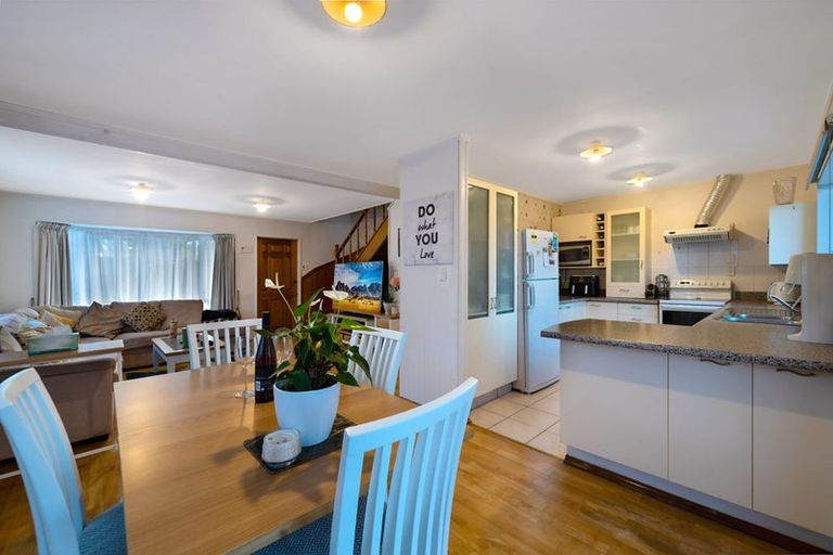 Photo of property in 2/62 Granville Drive, Massey, Auckland, 0614