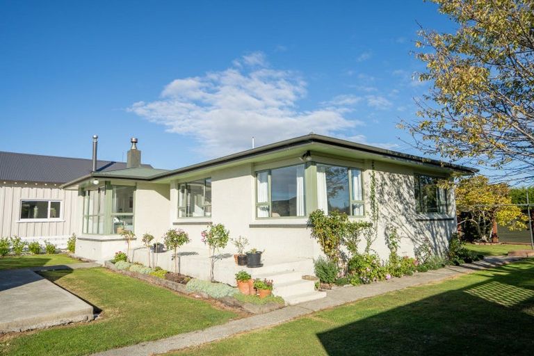 Photo of property in 52 John Street, Winton, 9720