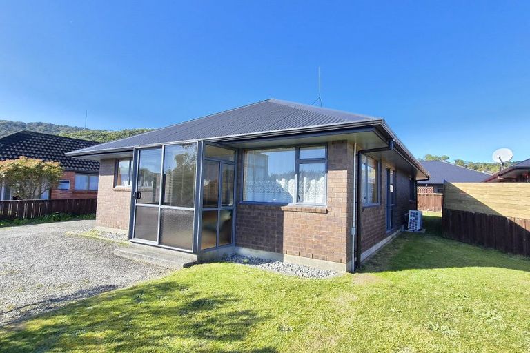 Photo of property in 49 Shakespeare Street, Greymouth, 7805