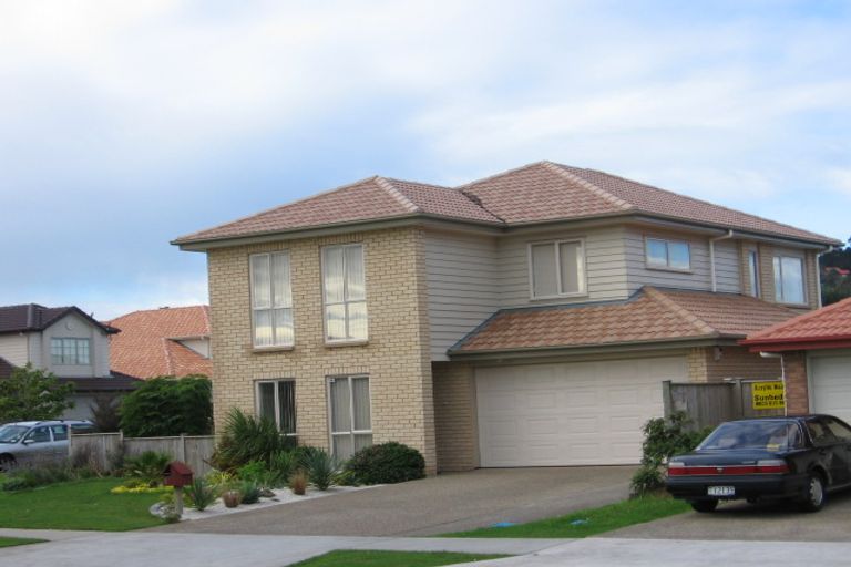 Photo of property in 2 Baltersan Drive, Flat Bush, Auckland, 2016