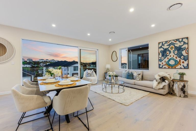 Photo of property in 29 Kaupeka Road, Orewa, 0931