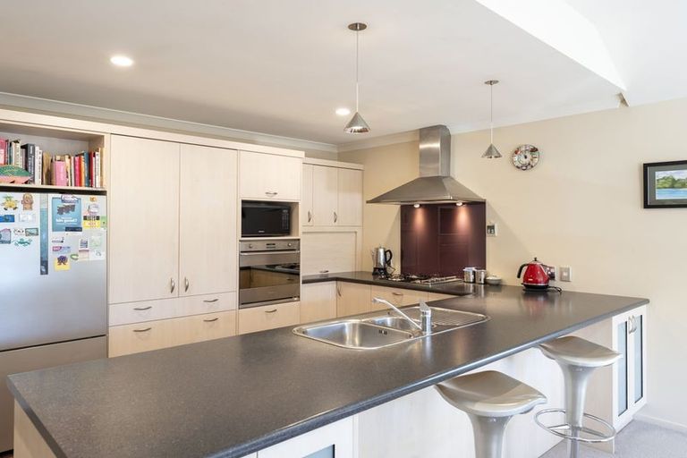 Photo of property in 20 Pohutukawa Crescent, Parklands, Christchurch, 8083