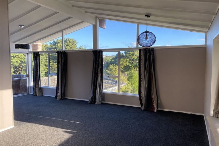 Photo of property in 10 Everglade Drive, Goodwood Heights, Auckland, 2105