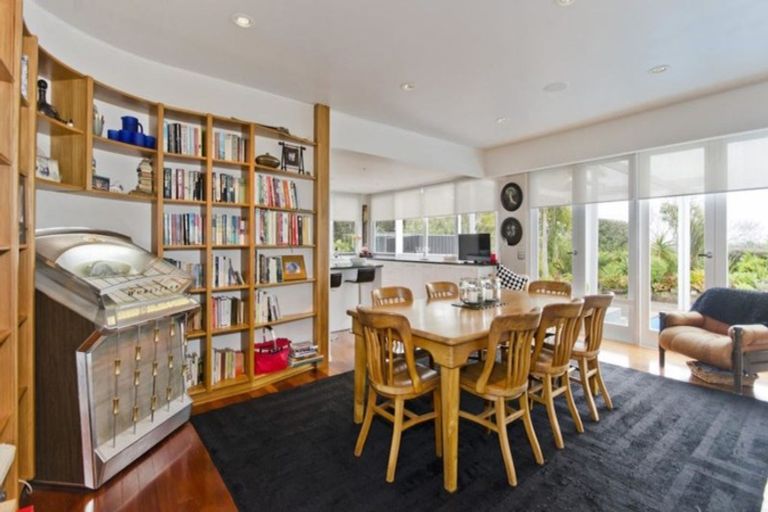 Photo of property in 4/39 Shakespeare Road, Milford, Auckland, 0620