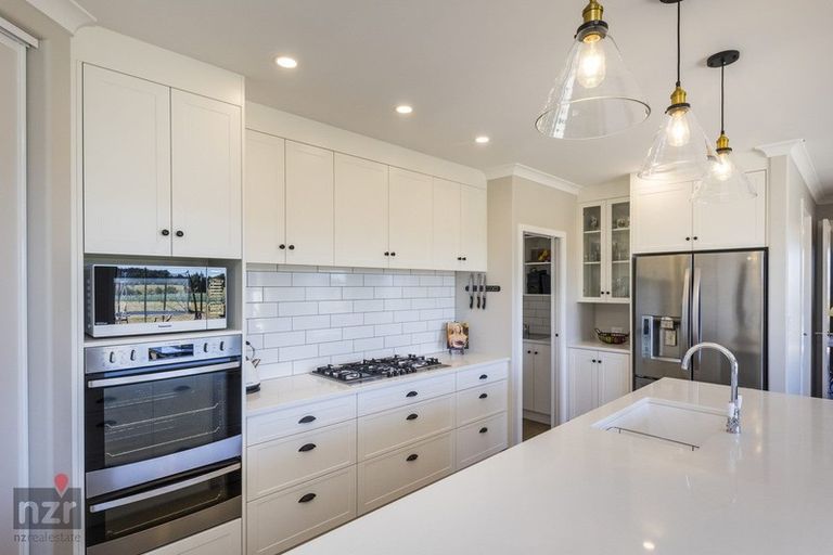 Photo of property in 601 Cemetery Road, Sanson, Palmerston North, 4479