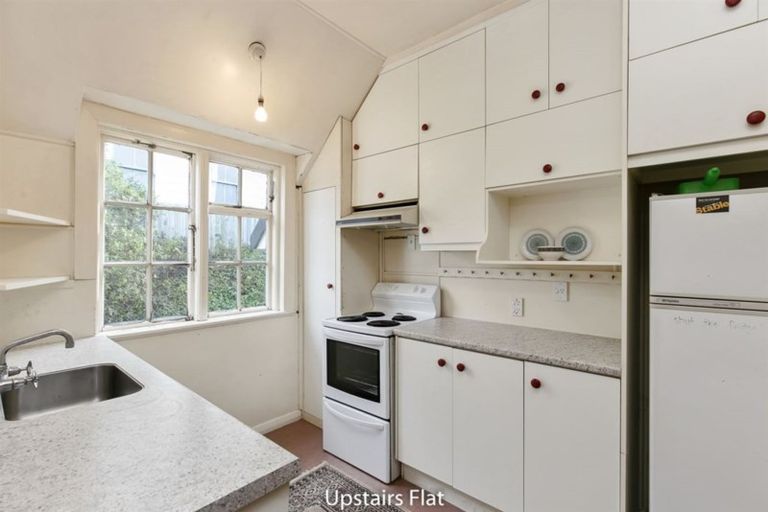 Photo of property in 1 Glasgow Street, Kelburn, Wellington, 6012
