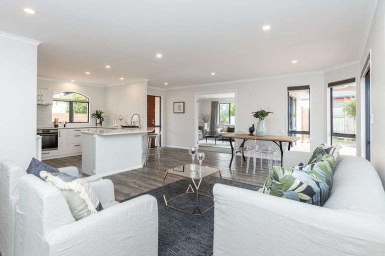 Photo of property in 22 Arataki Road, Havelock North, 4130