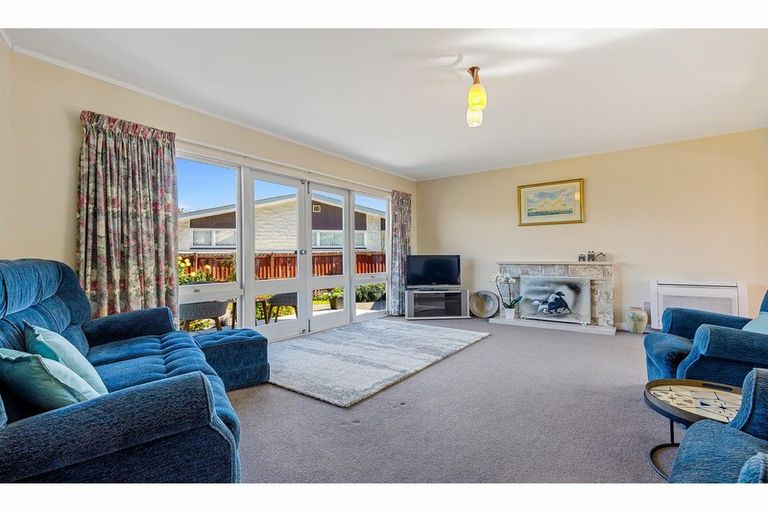 Photo of property in 3 Ostend Place, Avonhead, Christchurch, 8042