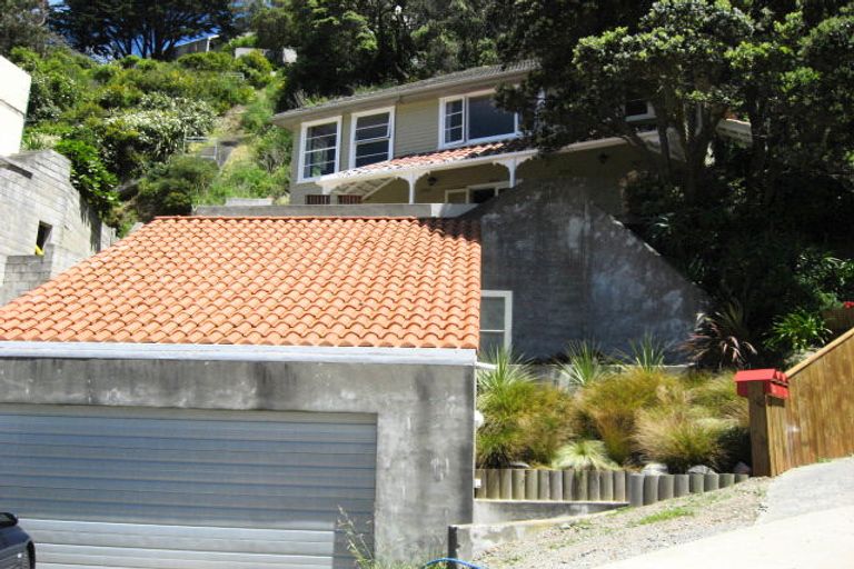 Photo of property in 11 Onslow Road, Khandallah, Wellington, 6035