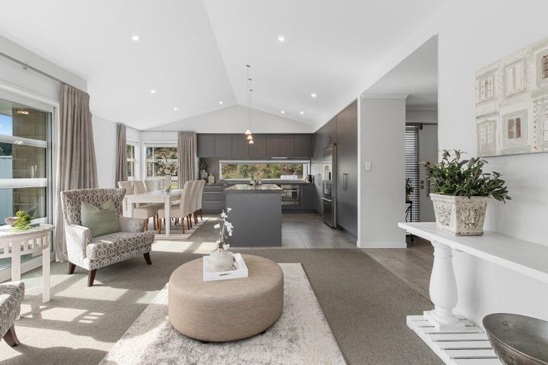 Photo of property in 278 Lakes Boulevard, Pyes Pa, Tauranga, 3112