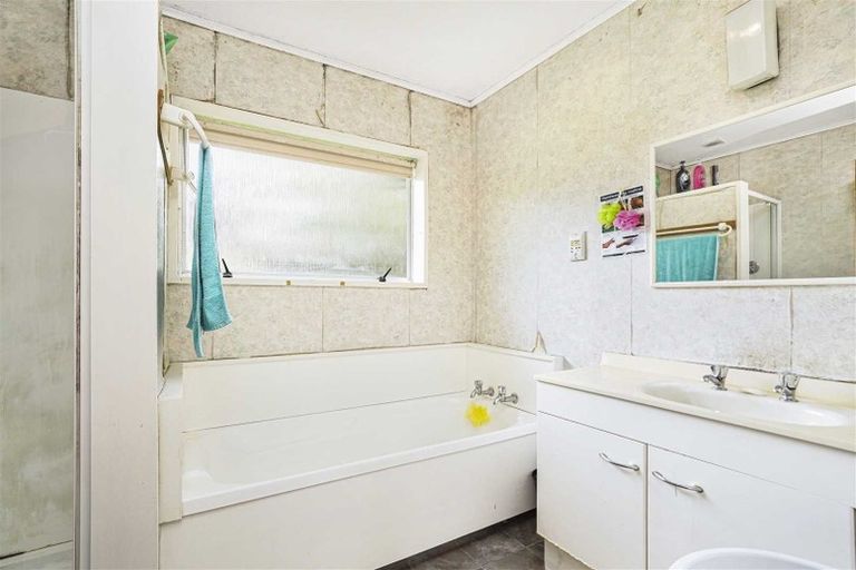 Photo of property in 19 Russleigh Drive, Dinsdale, Hamilton, 3204