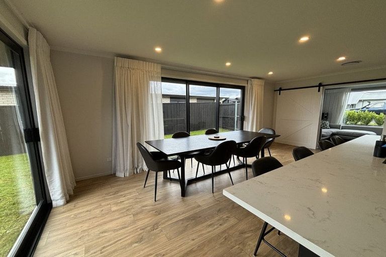 Photo of property in 11 Tabernacle Street, Karaka, 2124