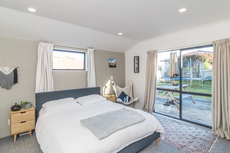 Photo of property in 121 Queens Road, Waikanae Beach, Waikanae, 5036