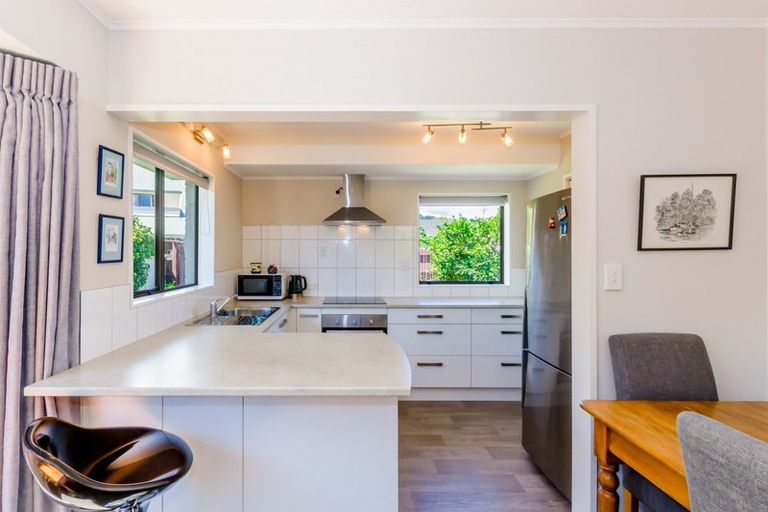 Photo of property in 7b Awanui Drive, Waikanae, 5036