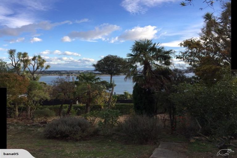 Photo of property in 28 Seamount Terrace, Mount Pleasant, Christchurch, 8081