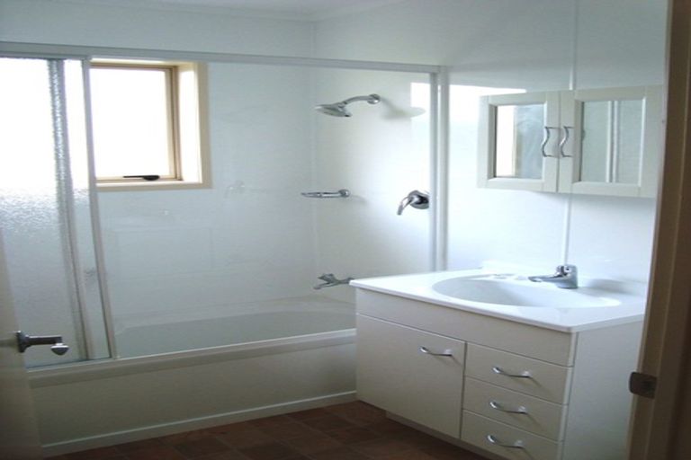 Photo of property in 1/47 Wellington Street, Howick, Auckland, 2014