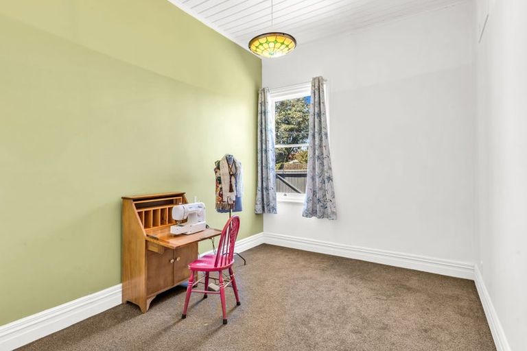 Photo of property in 12 Harris Street, Waitara, 4320