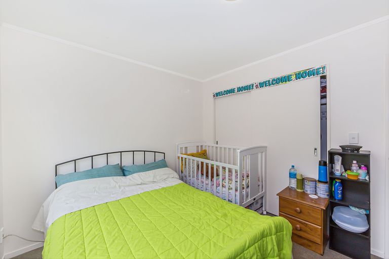 Photo of property in The Haven, 10/120 Beach Haven Road, Beach Haven, Auckland, 0626
