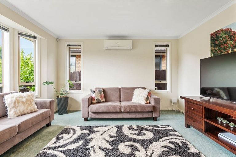 Photo of property in 44 Redcastle Drive, East Tamaki, Auckland, 2013