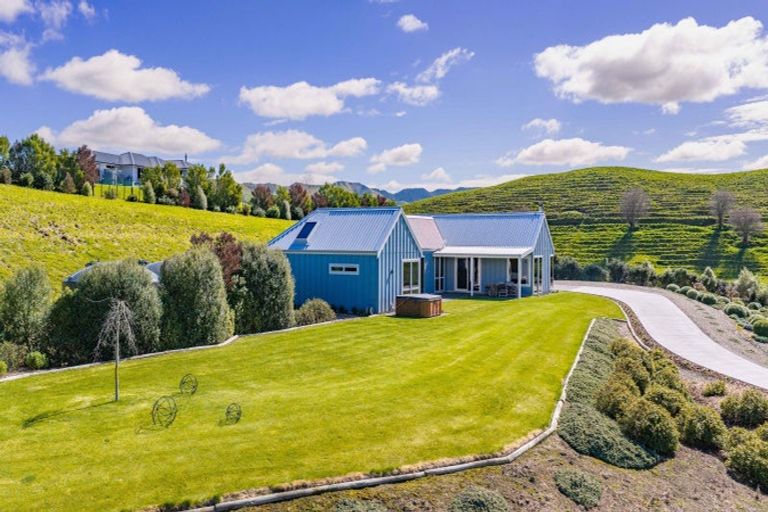 Photo of property in 45 Highlands Drive, Waipawa, 4277