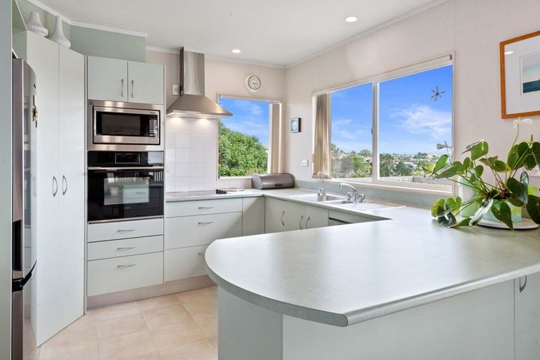 Photo of property in 11 Noone Close, Onerahi, Whangarei, 0110