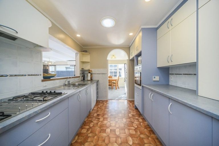 Photo of property in 18 Chippendale Crescent, Highbury, Palmerston North, 4412