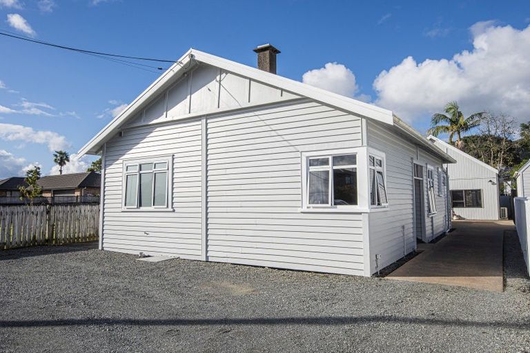 Photo of property in 22 Kamo Road, Regent, Whangarei, 0112