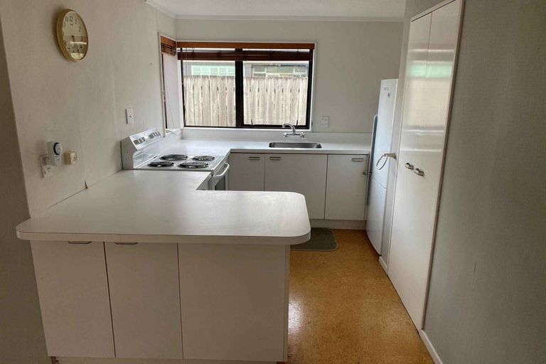 Photo of property in 2/9 Mana Esplanade, Paremata, Porirua, 5026