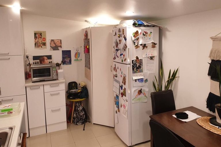 Photo of property in 30 Hobby Avenue, Birkdale, Auckland, 0626