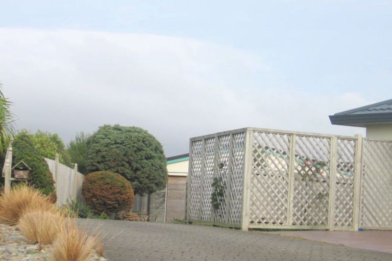 Photo of property in 8 Pendeen Place, Camborne, Porirua, 5026