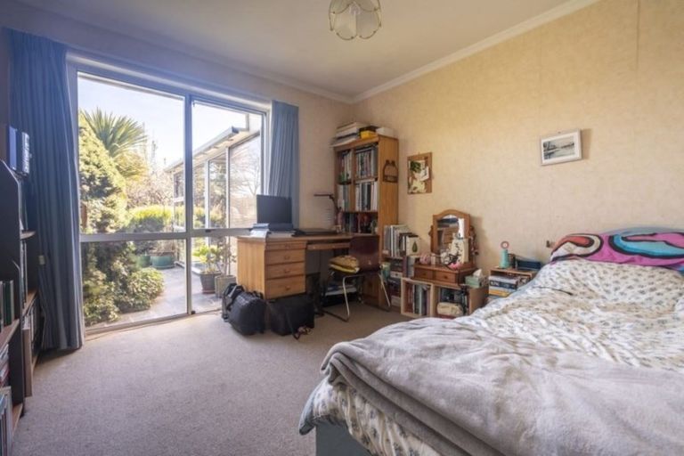 Photo of property in 26 Glenora Place, Hornby, Christchurch, 8042