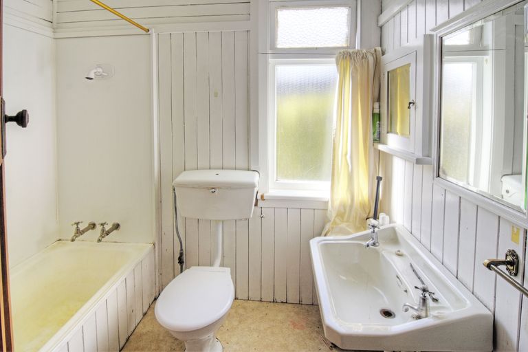 Photo of property in 12 Albert Street, Masterton, 5810