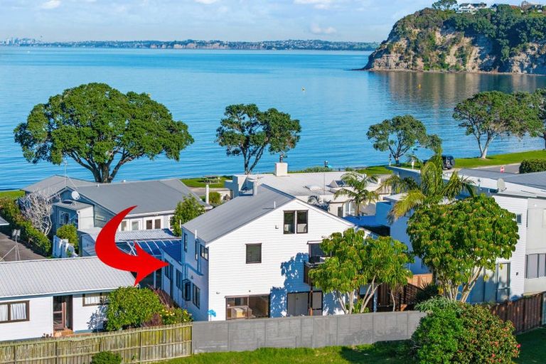Photo of property in 42a Matakatia Parade, Matakatia, Whangaparaoa, 0930