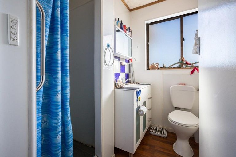 Photo of property in 79 Driver Crescent, Cannons Creek, Porirua, 5024