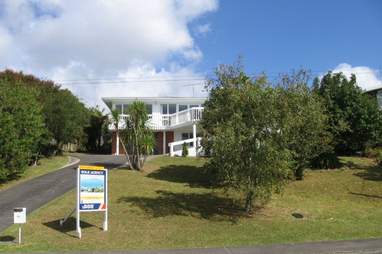 Photo of property in 43 Parr Terrace, Castor Bay, Auckland, 0620