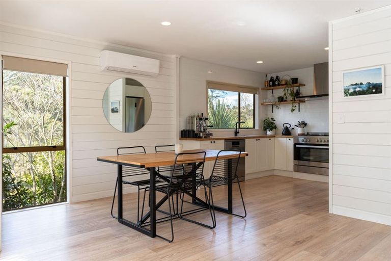 Photo of property in 1/45 Unsworth Drive, Unsworth Heights, Auckland, 0632