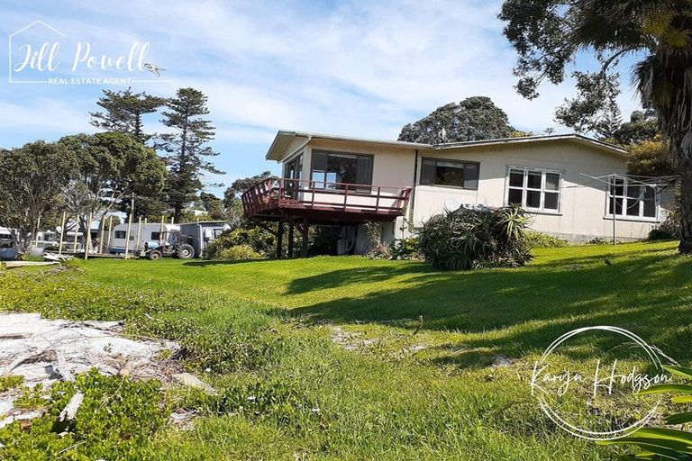 Photo of property in 12 Piccadilly Street, Pahi, Paparoa, 0571