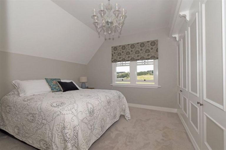 Photo of property in 10b Higham Road, South Head, 0874