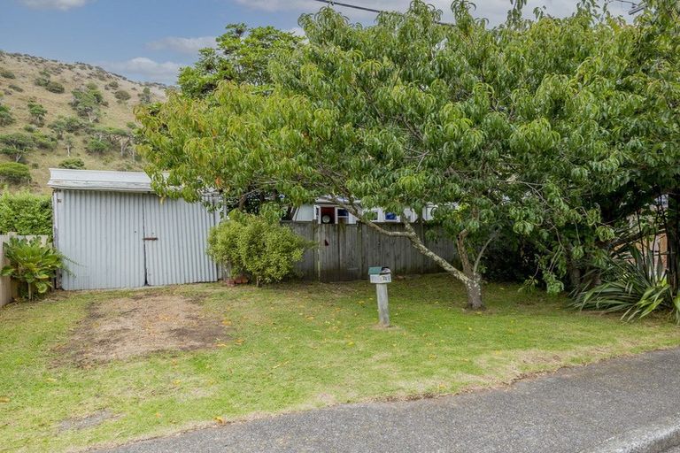 Photo of property in 74 Tilley Road, Paekakariki, 5034