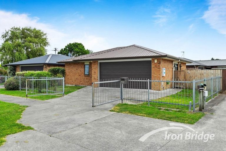 Photo of property in 60 Airfield Road, Takanini, 2112