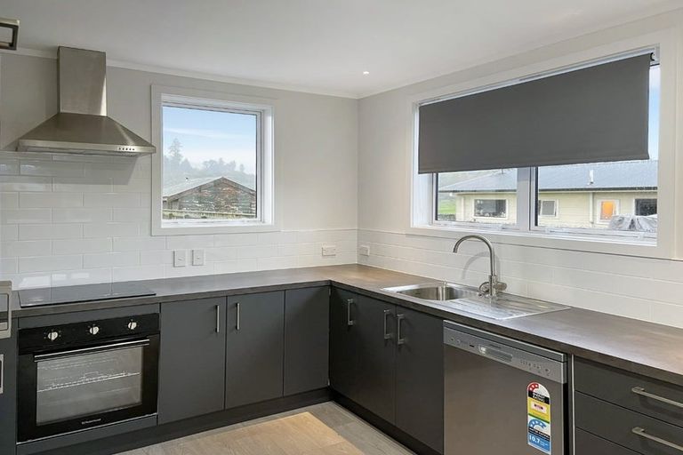 Photo of property in 212 Vaughan Road, Owhata, Rotorua, 3010