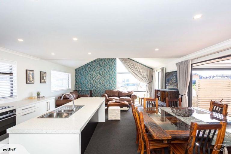 Photo of property in 43 Oakley Drive, Prebbleton, 7604