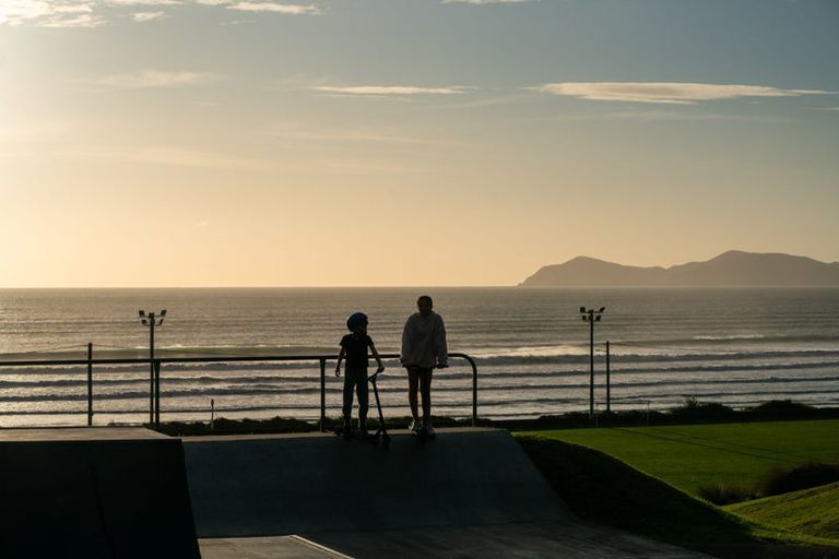 Photo of property in 108 Wellington Road, Paekakariki, 5034