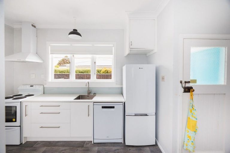 Photo of property in 35a Puriri Terrace, Roslyn, Palmerston North, 4414