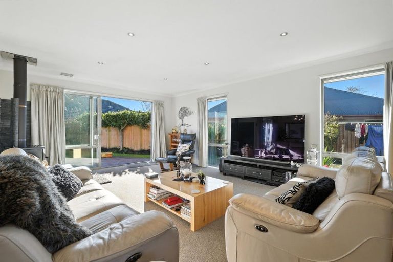 Photo of property in 4 Ashview Place, Rangiora, 7400