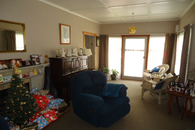 Photo of property in 122 Tirau Street, Putaruru, 3411