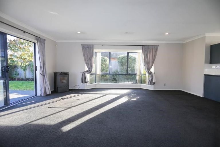Photo of property in 79 Coolspring Way, Redwood, Christchurch, 8051